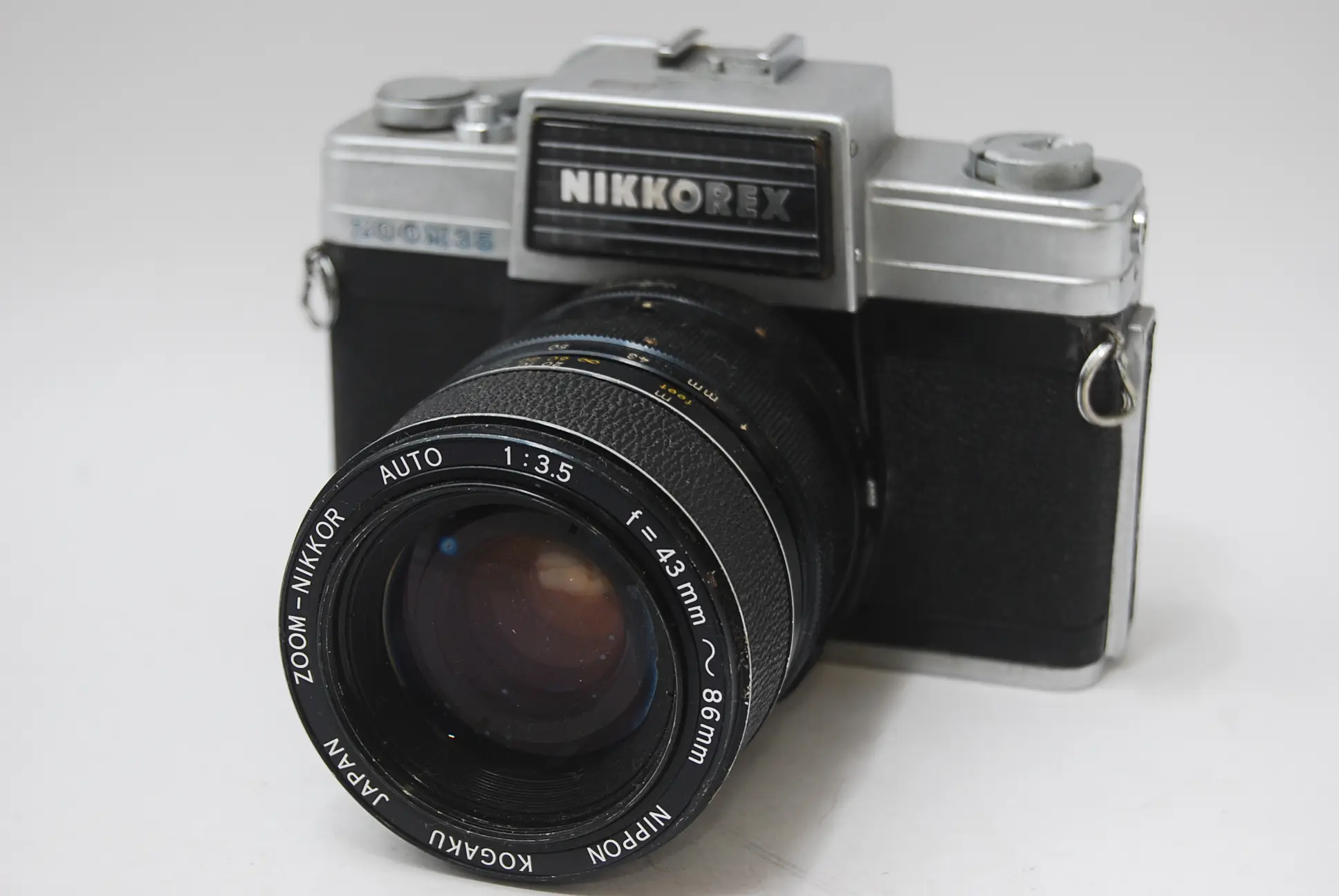 Nikkorex zoom35